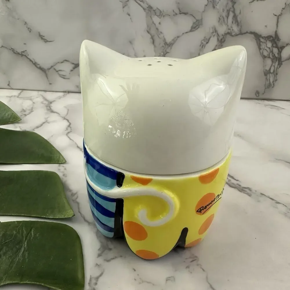 Romero Britto Stacking Cat Salt and Pepper Shaker Set White Blue Ceramic 2008
